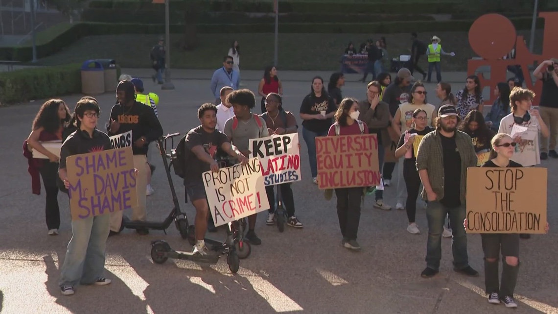 UT Austin students protest looming consolidation of race, ethnic and gender studies