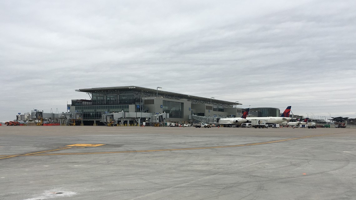 Austin airport opens 9 new gates, adds observation deck