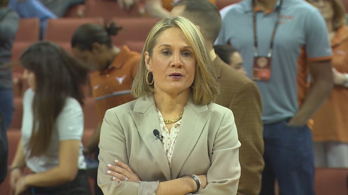 UT cuts ties with Texas women's basketball coach Karen Aston