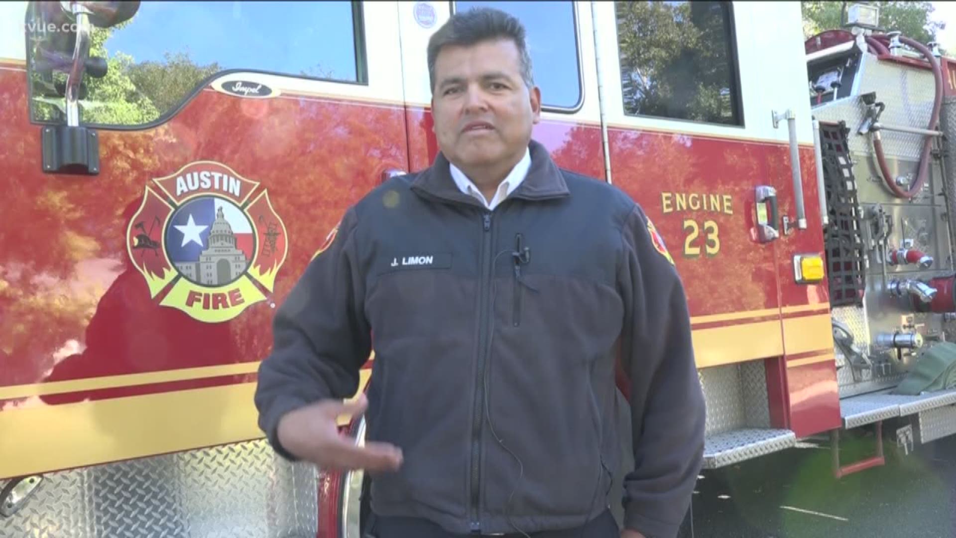 KVUE's Daranesha Herron joined Austin fire crews on Saturday as they knocked on doors to install smoke alarms, free of charge.