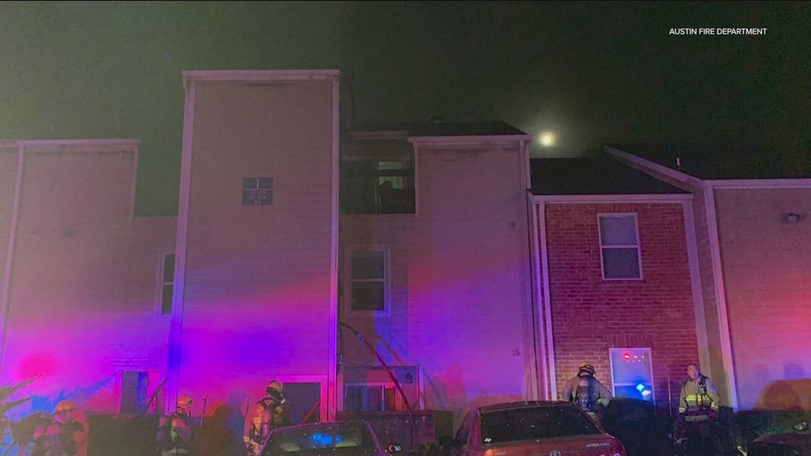 Fire at South Austin apartment complex under control | kvue.com