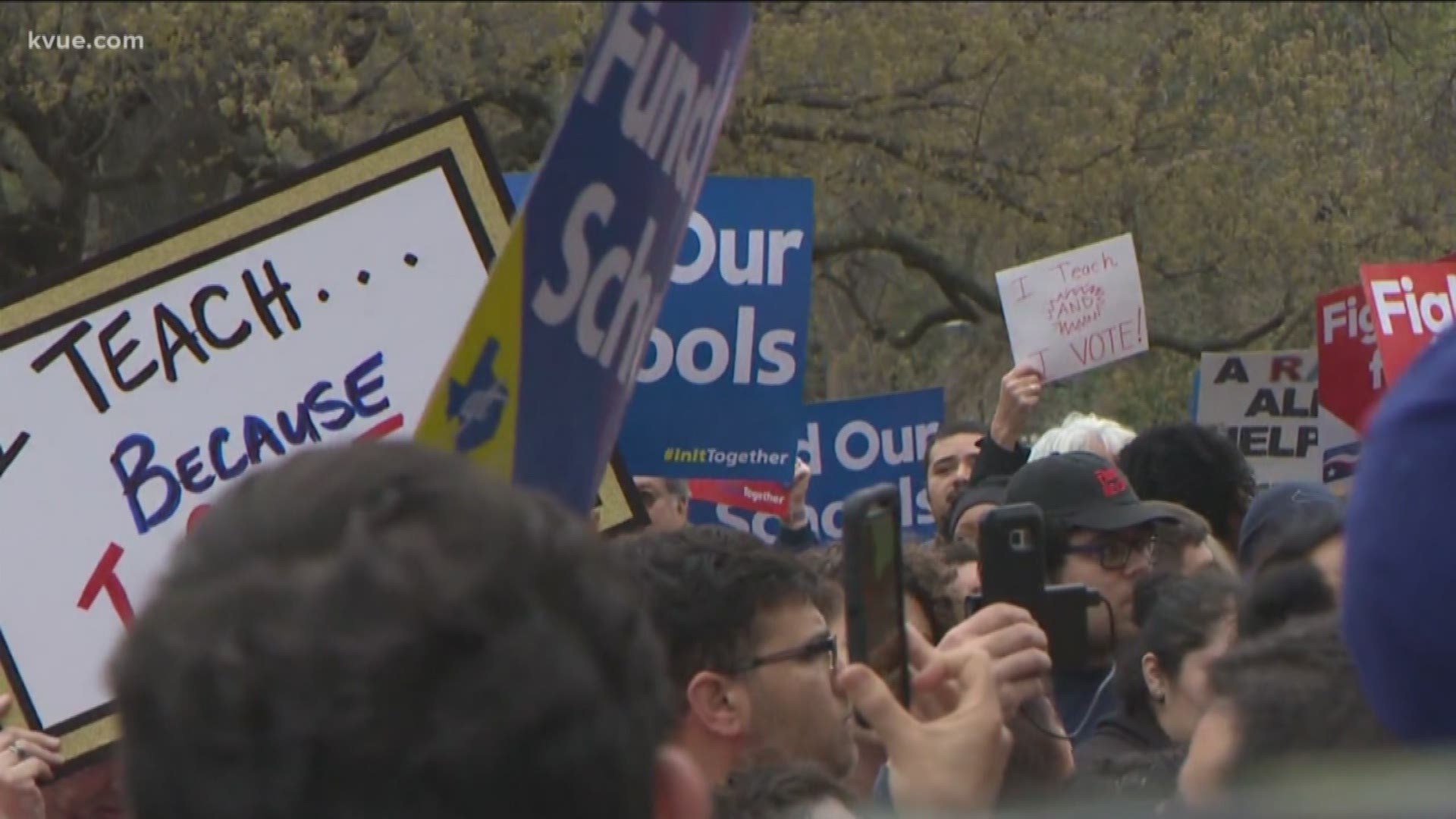 More than 1,000 Texas educators filled the state Capitol on Monday.