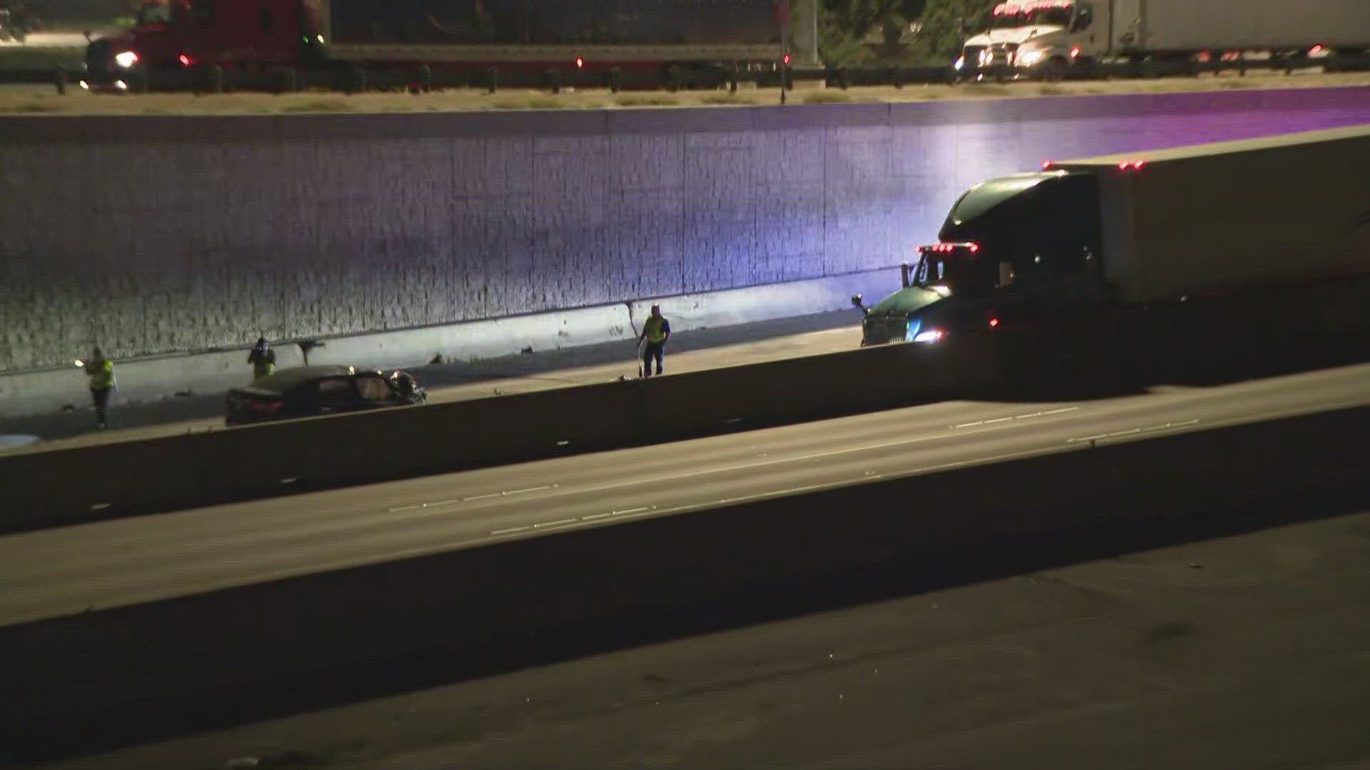 One person died early Thursday morning after a collision between an 18-wheeler and a vehicle along Interstate 35 northbound near Tech Ridge Boulevard. 