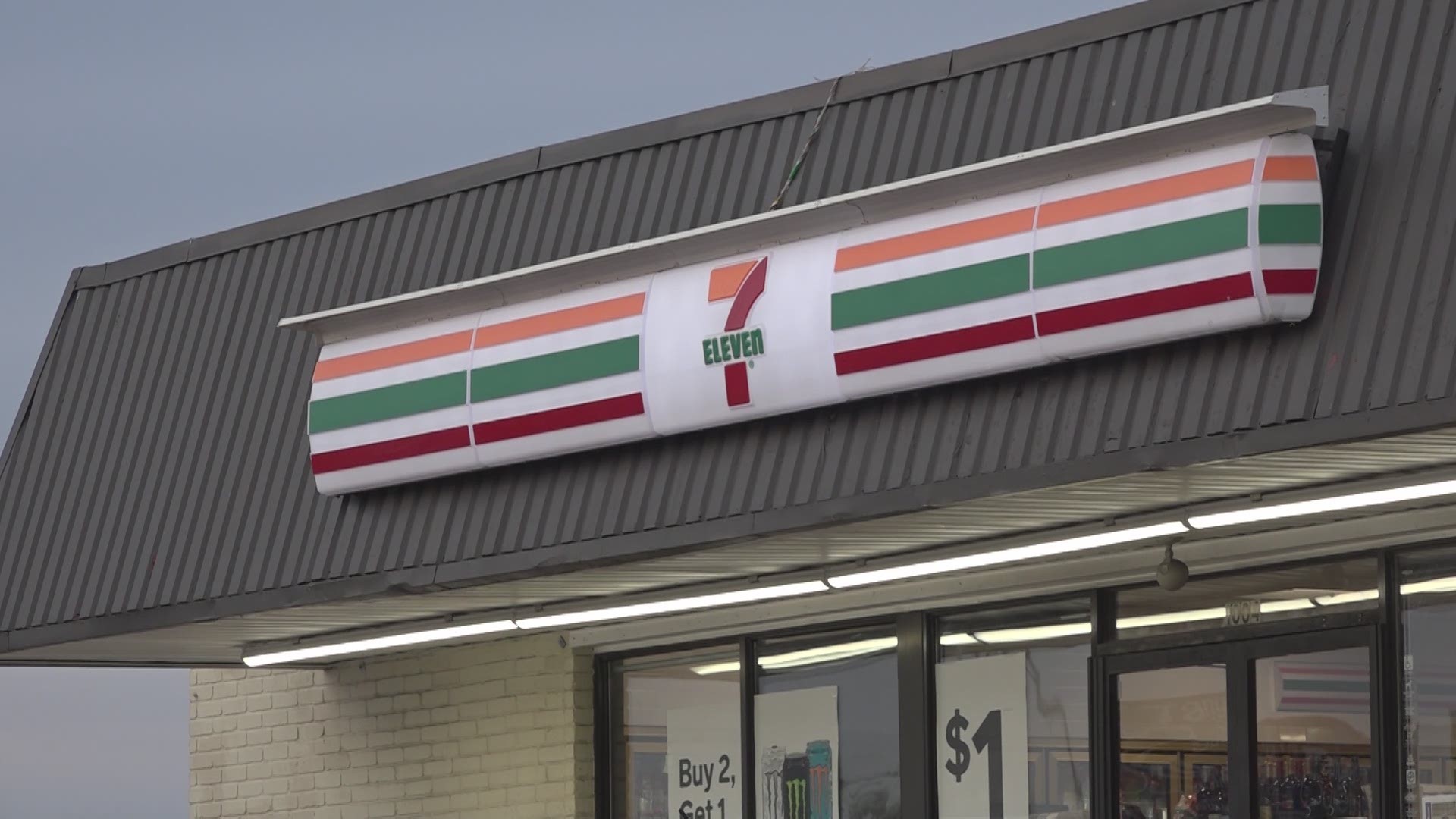 A suspect who tried to steal a car from a 7-Eleven in San Marcos was caught, but it wasn't by police.