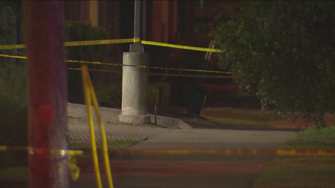 Police search for suspect after man found dead near southeast Austin ...