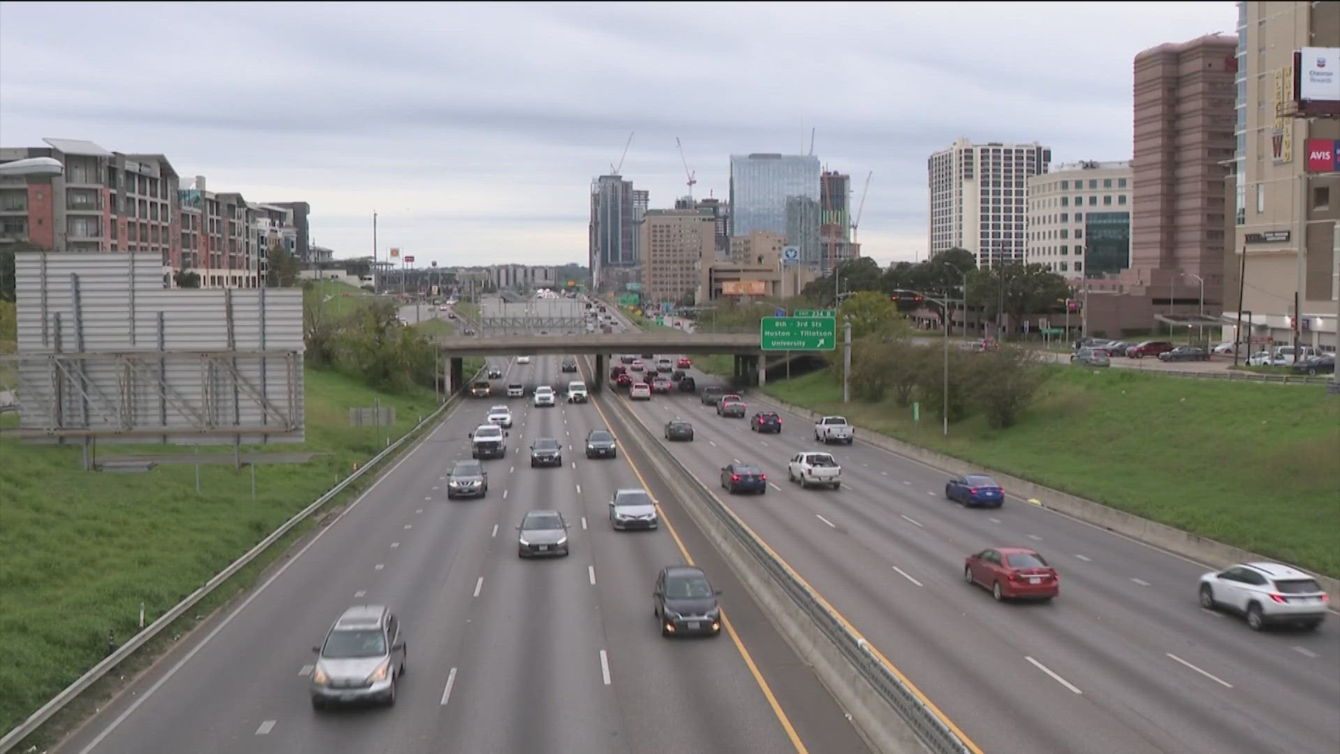 Texans traveling back after Thanksgiving holiday