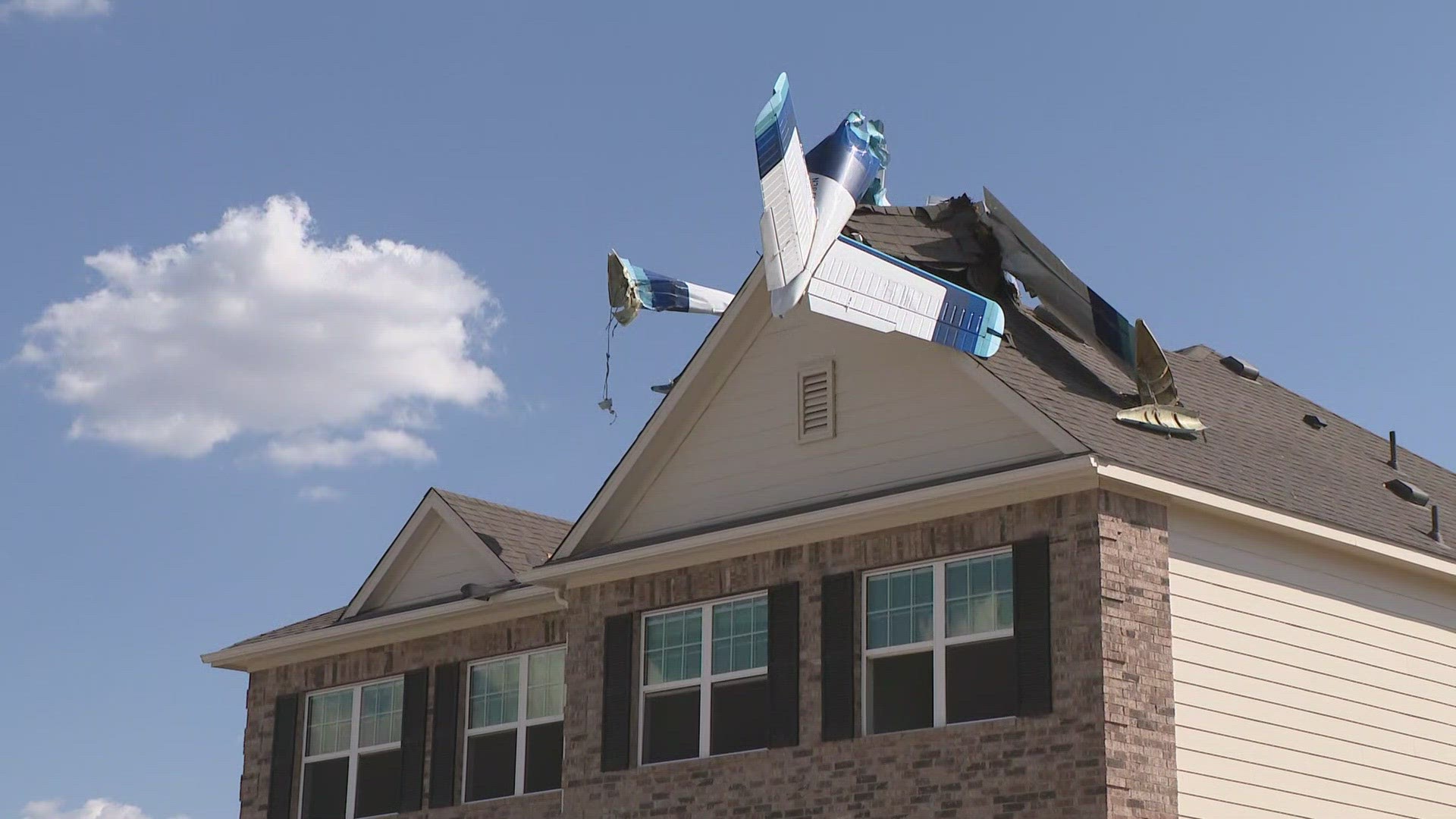 Investigators are learning more about a small plane crash that happened in Georgetown on Sunday. The plane hit a vacant home.