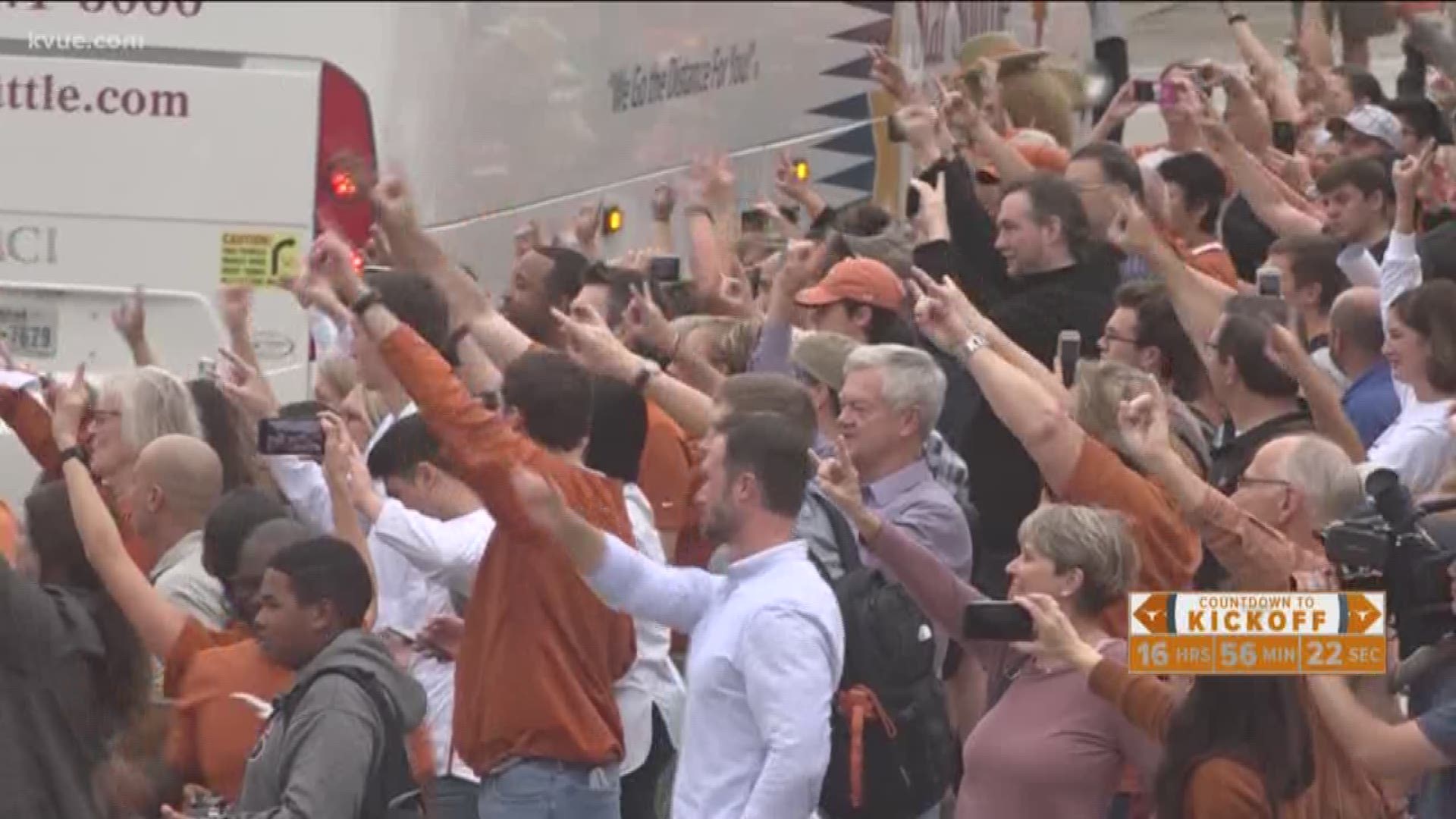 The Texas Longhorns headed out to Arlington,Texas, Friday morning to prepare for the Big 12 Championship game against the Oklahoma Sooners.
STORY: http://www.kvue.com/sports/longhorns-fans-invited-to-texas-sized-send-off-friday-to-big-12-championship-game