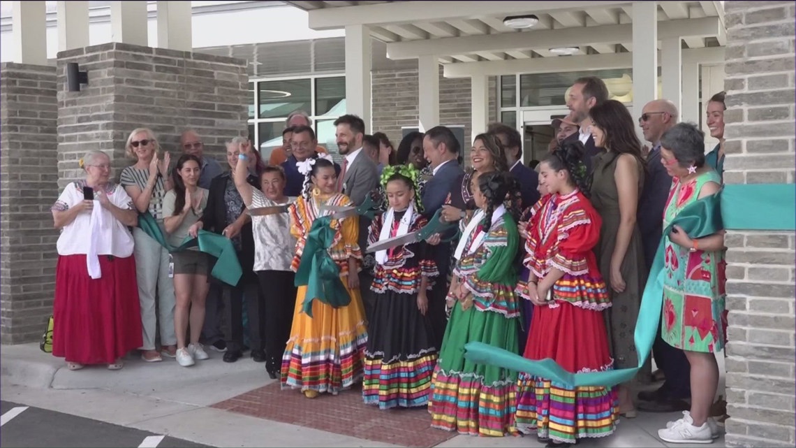 Del Valle Health & Wellness Center celebrates grand opening