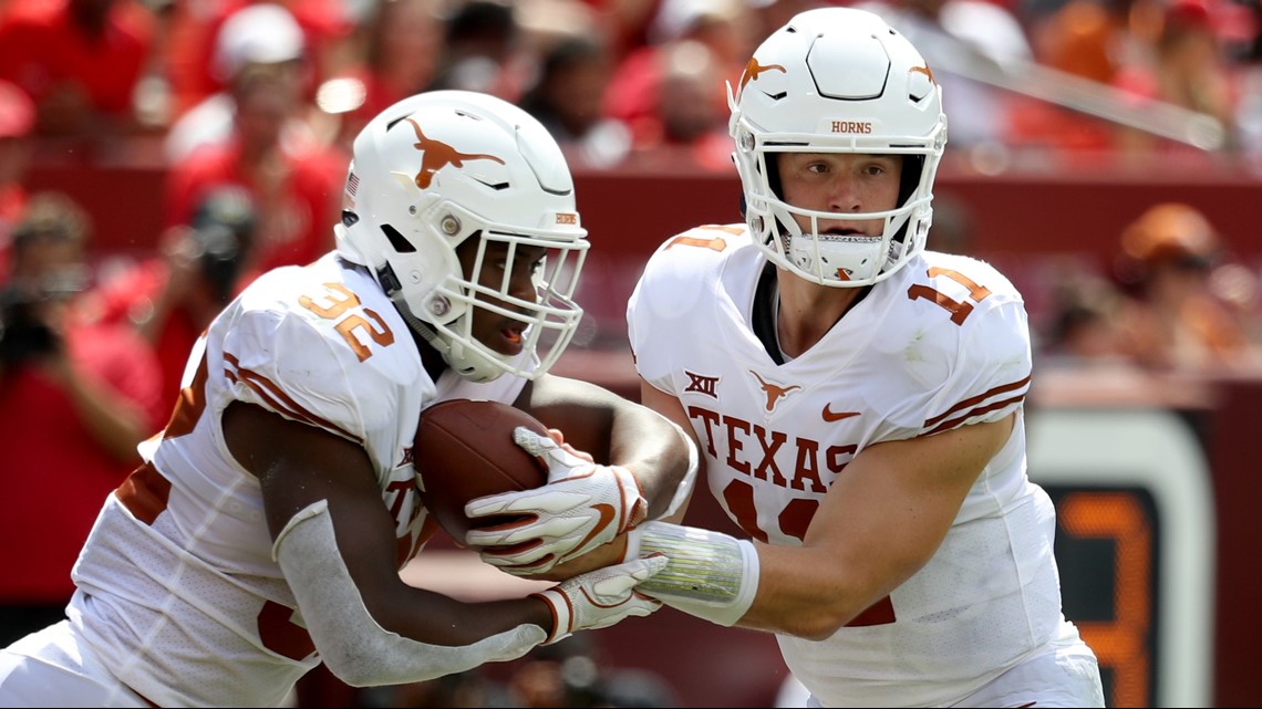 Texas QB Sam Ehlinger wins Jason Witten collegiate man of the year award