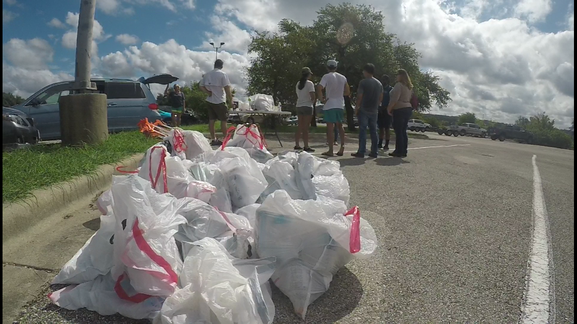 Hundreds gather at Lake Travis for largest underwater cleanup in Texas