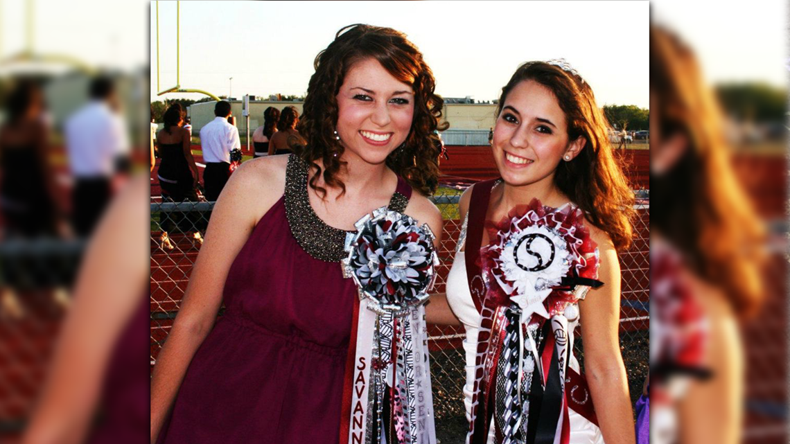 texas-traditions-homecoming-mums-plano-magazine