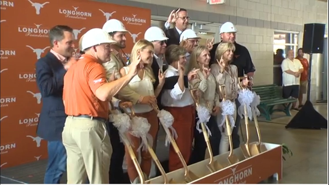 Baseball announces inaugural 'Bark in the Park' presented by Nulo Pet Food  - University of Texas Athletics