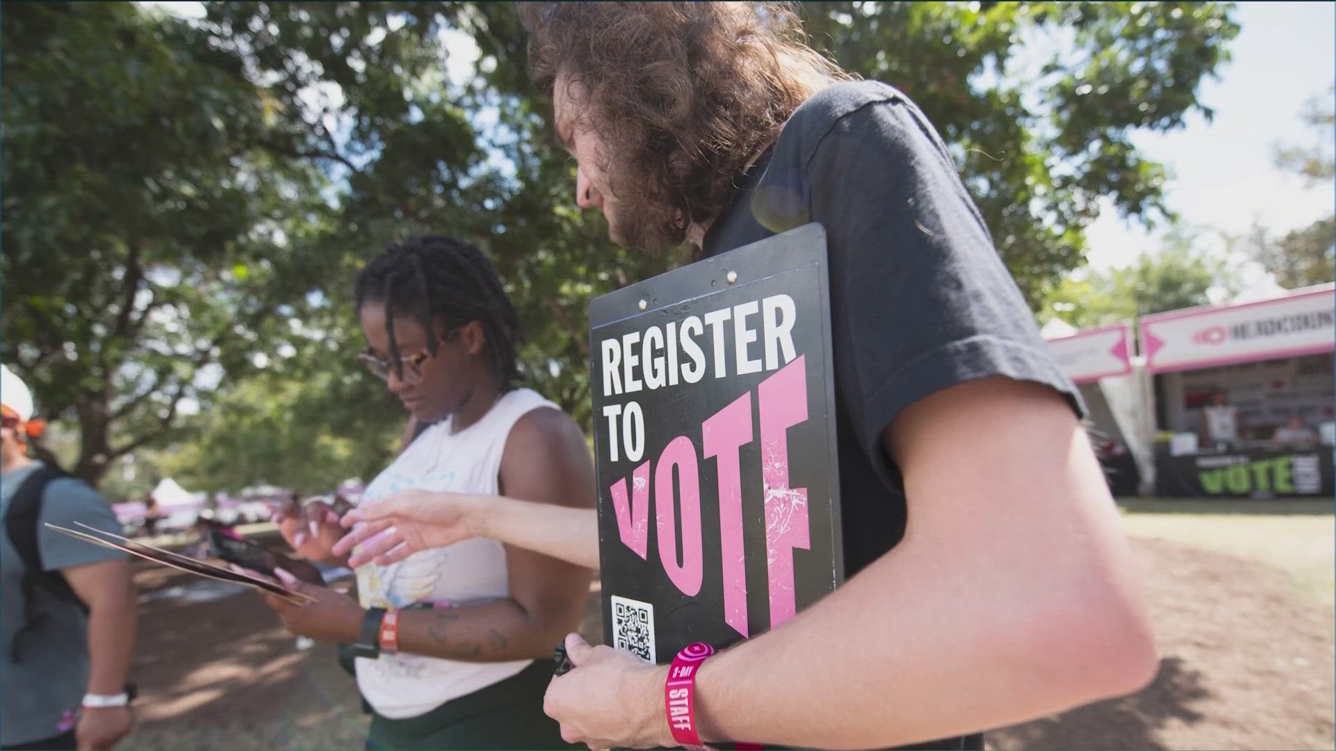 Headcount Austin said more than 1,000 people registered or received needed information during Weekend One of ACL.