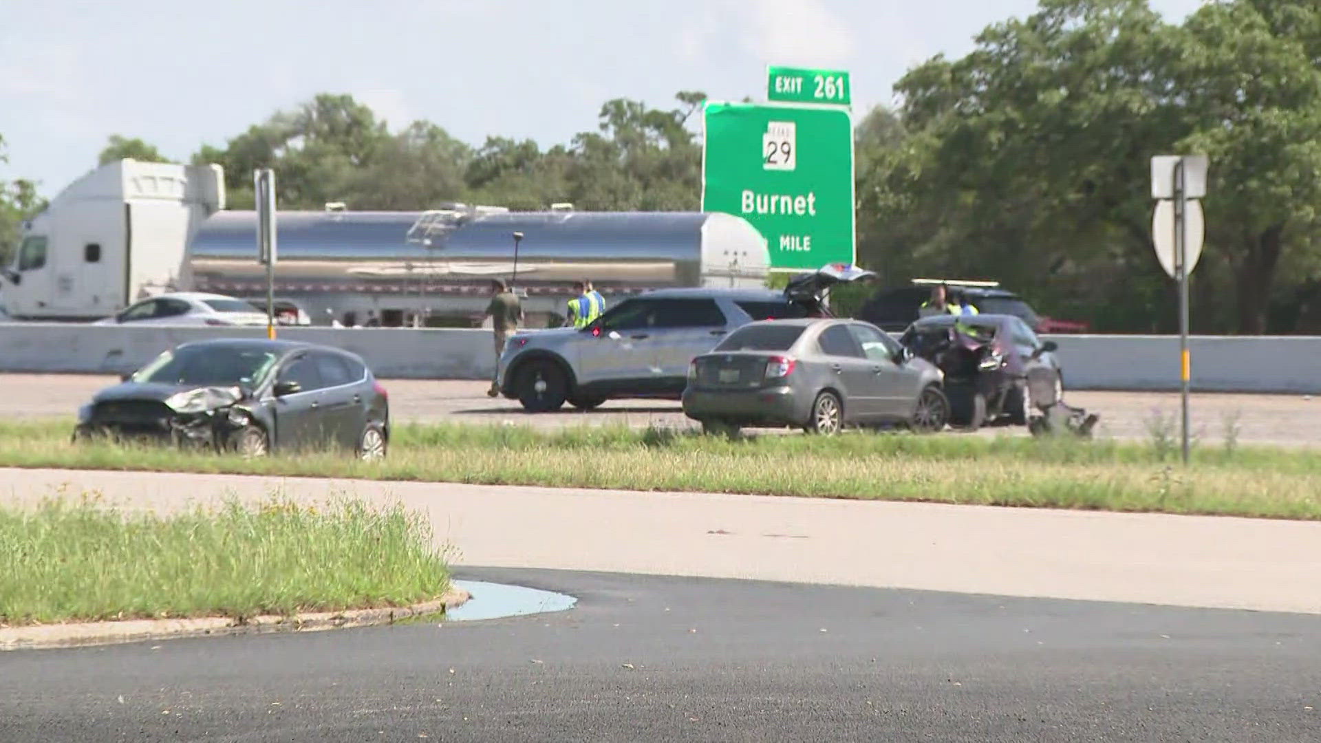 6 vehicles, 18-wheeler involved in Georgetown, Texas, collision | kvue.com