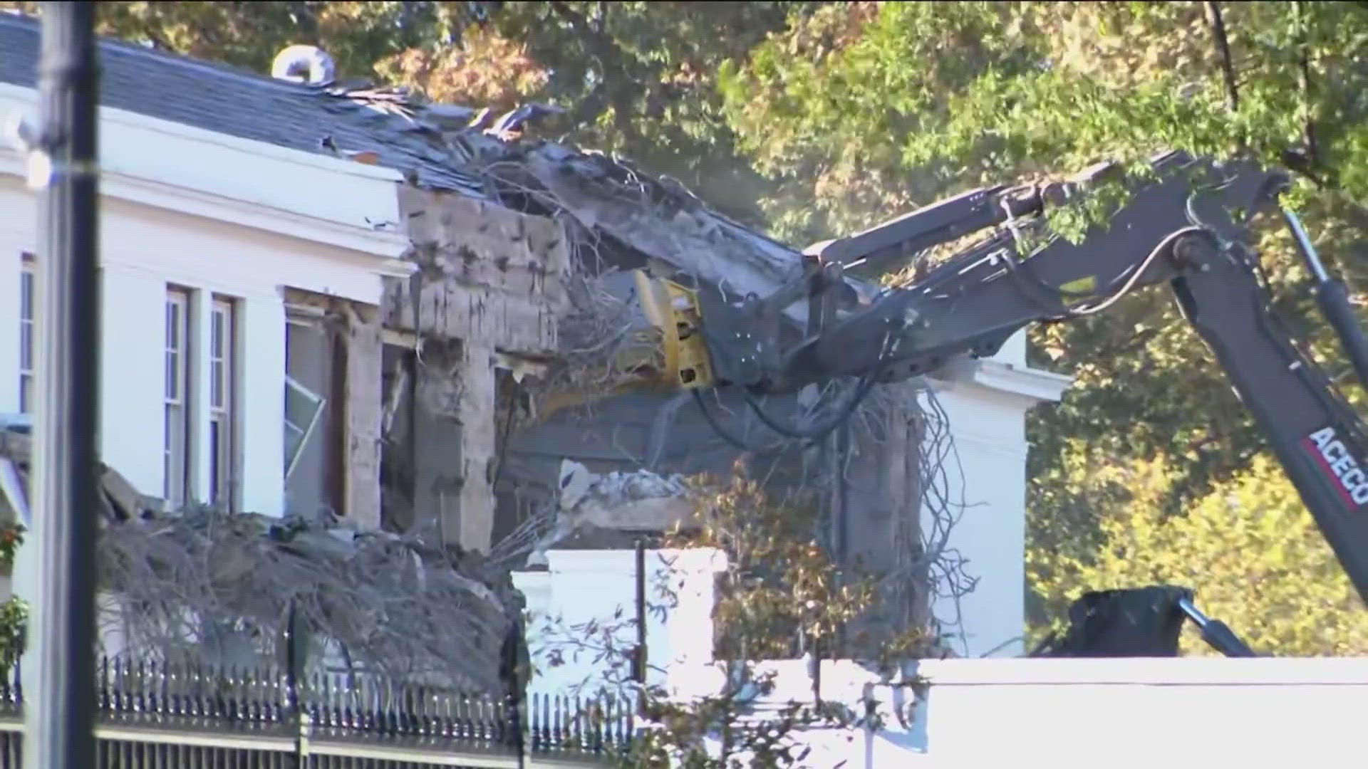 Demolition starts at White House East Wing to make way for Trump's ...