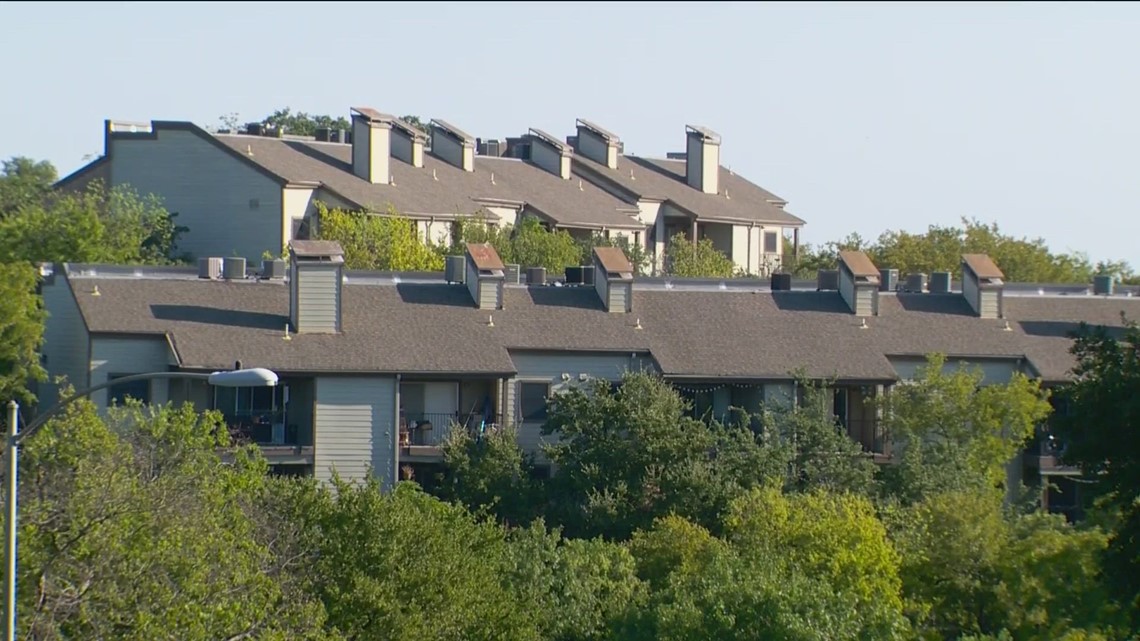 Texas saw a drop in 2023 housing prices, new report says