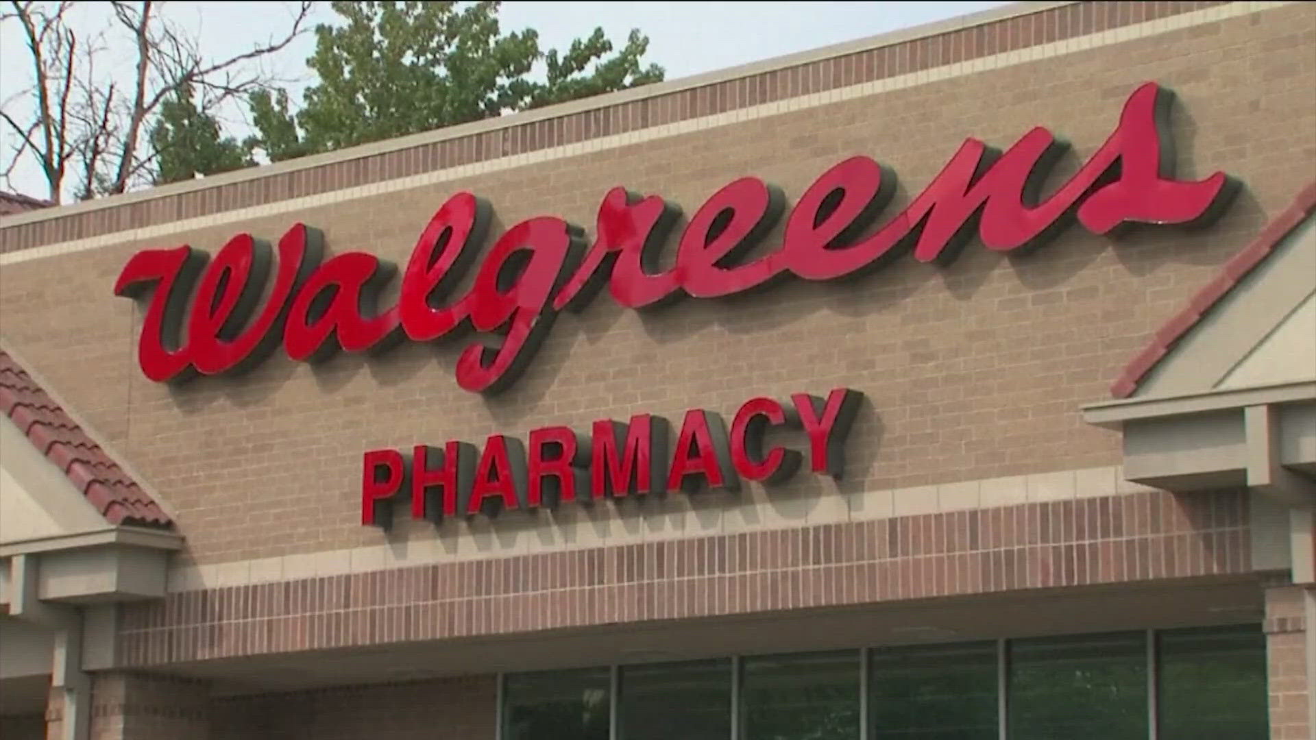 The pharmacy chain is expected to close up to 700 locations in the coming years.