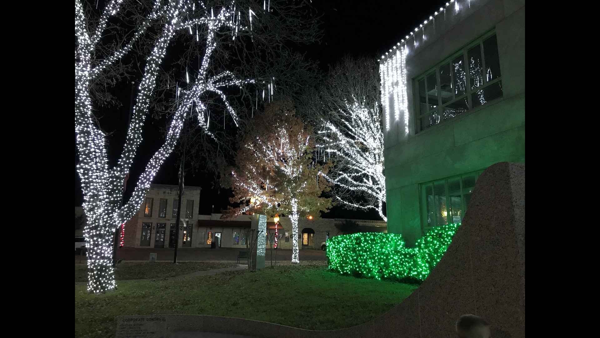 PHOTOS Christmas lights sparkle at the County Courthouse