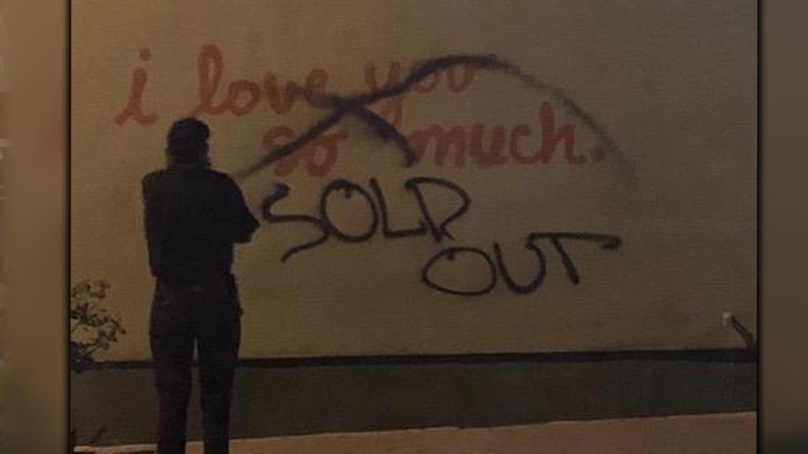 I Love You So Much Wall Cleaned Up After Being Vandalized Again In Austin Kvue Com
