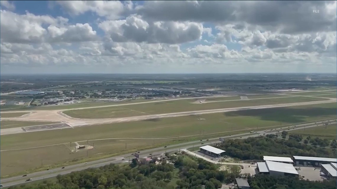 Close call at Austin airport involving F-18 fighter jet | kvue.com