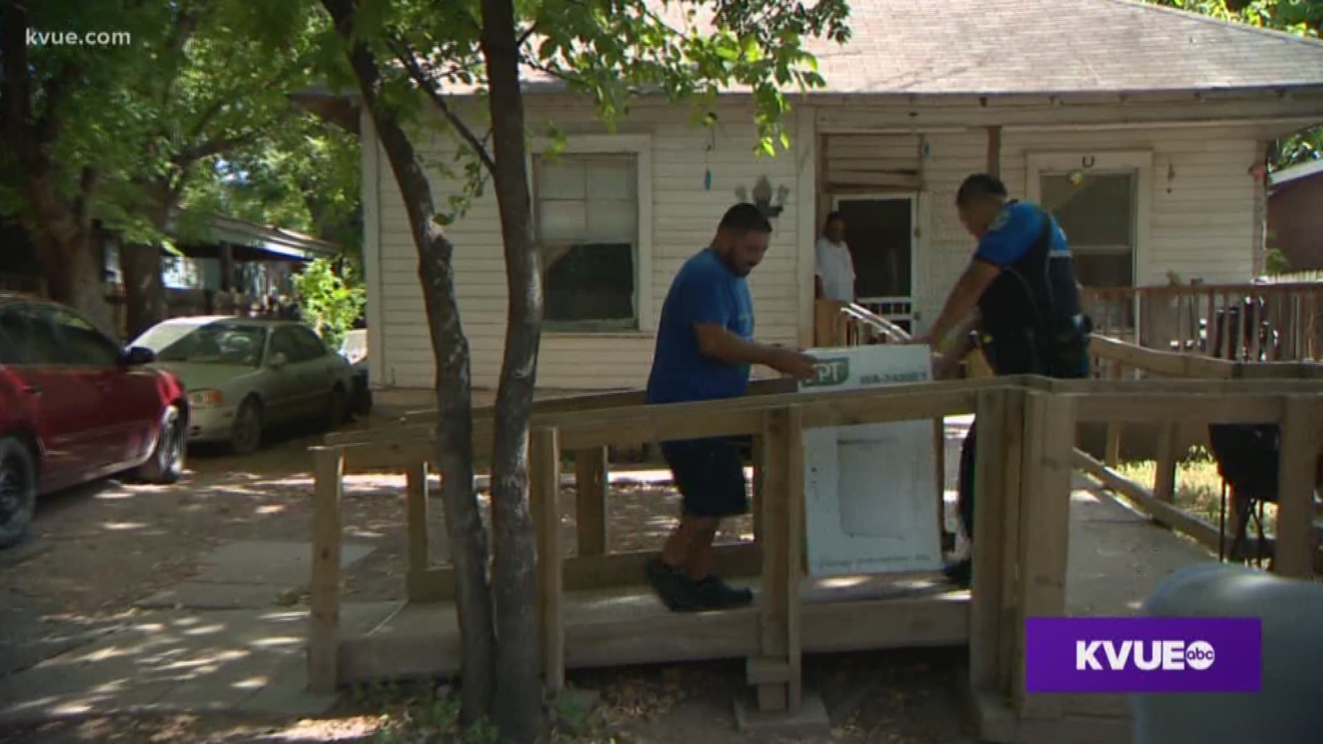 Some APD officers delivered an air conditioning unit to the Costilla family in East Austin.