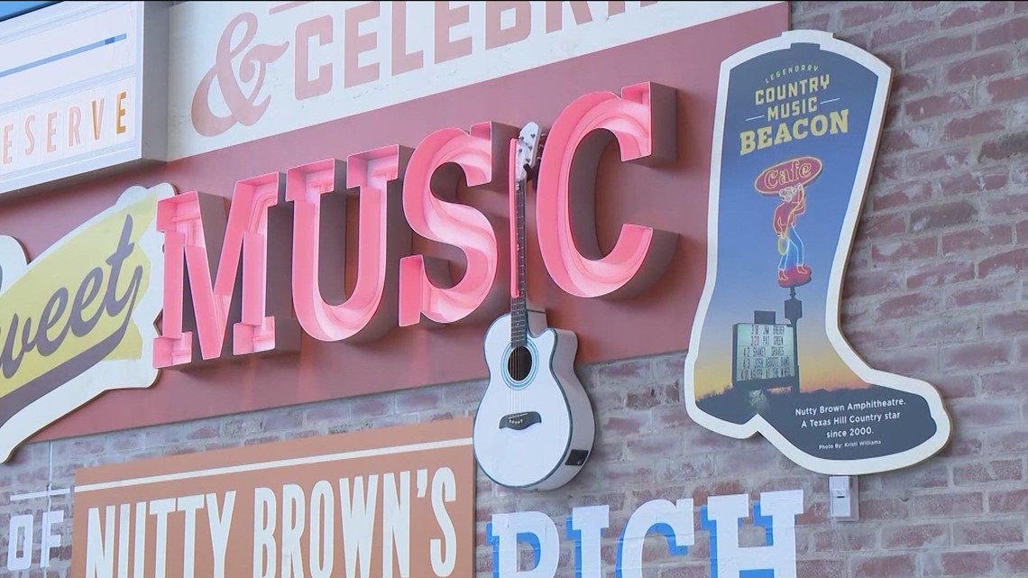 New H-E-B Opens Where Nutty Brown Amphitheatre Once Stood | Kvue.com