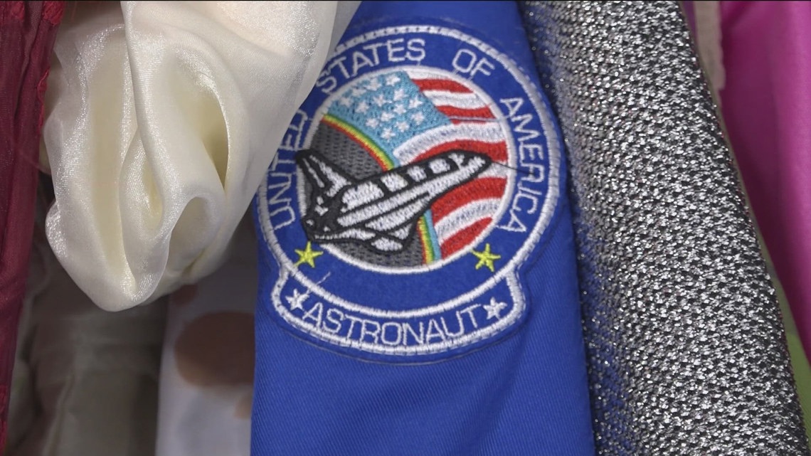 Austin theater costume thrift sale for Halloween