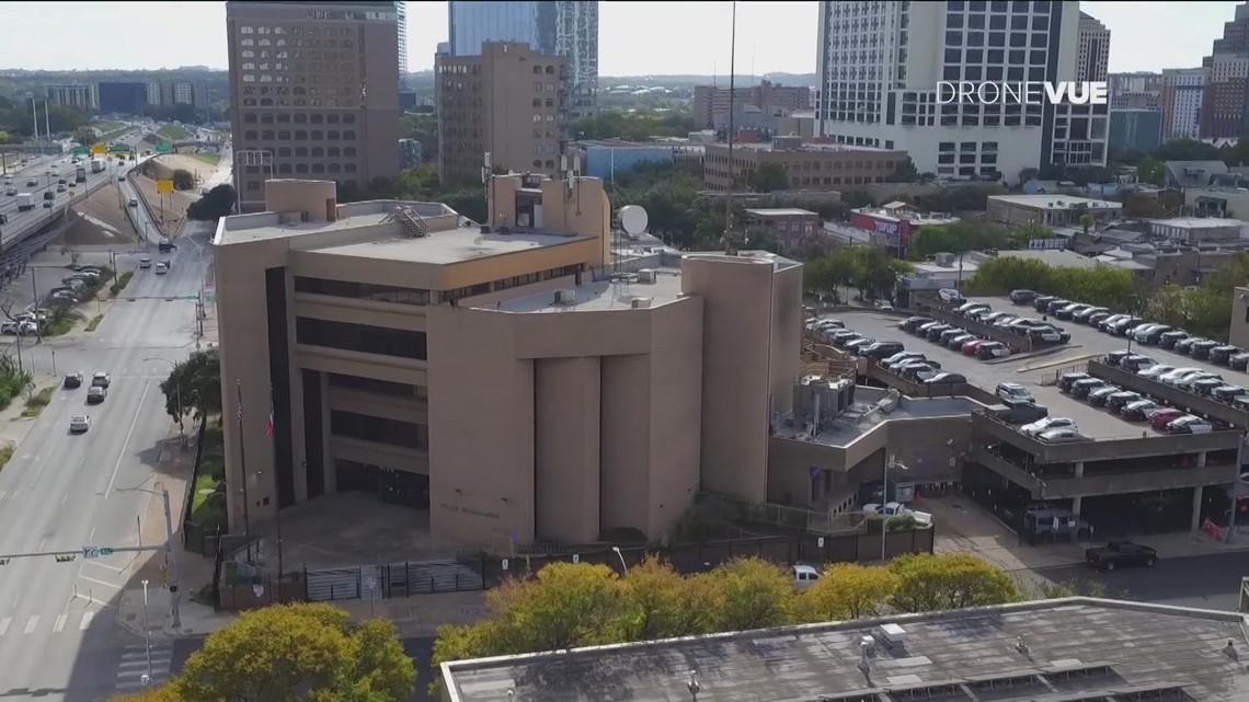 City announces pay package for Austin Police officers - Vimarsana News