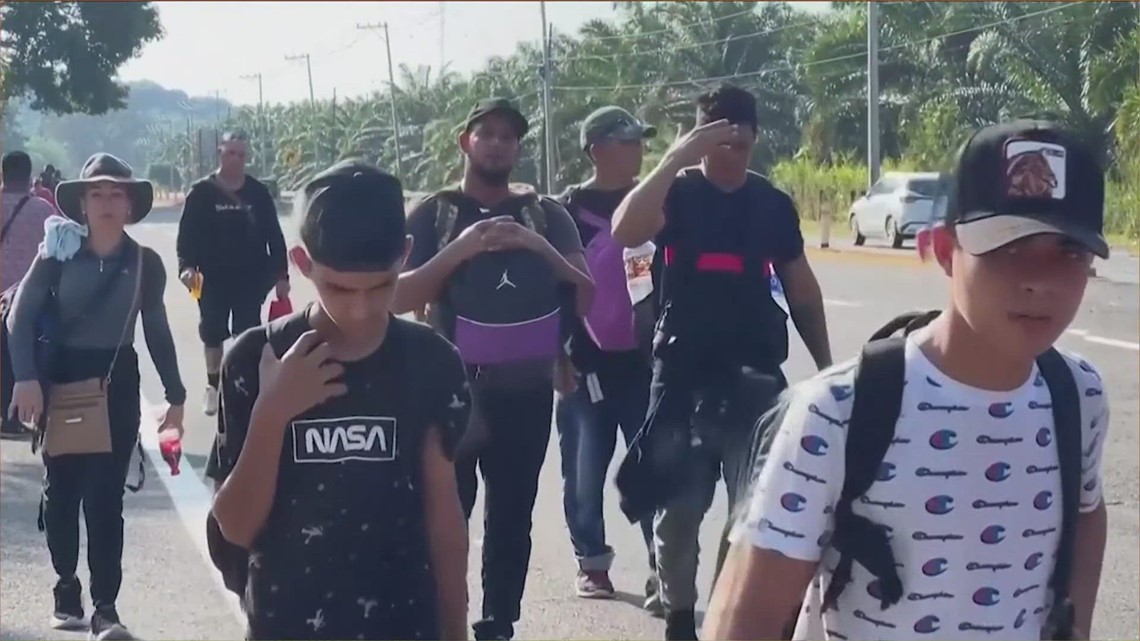 Large caravan of migrants trekking through Mexico towards US - Vimarsana News