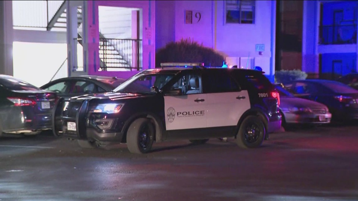 Man found dead at Estates at East Riverside apartments in Austin | kvue.com
