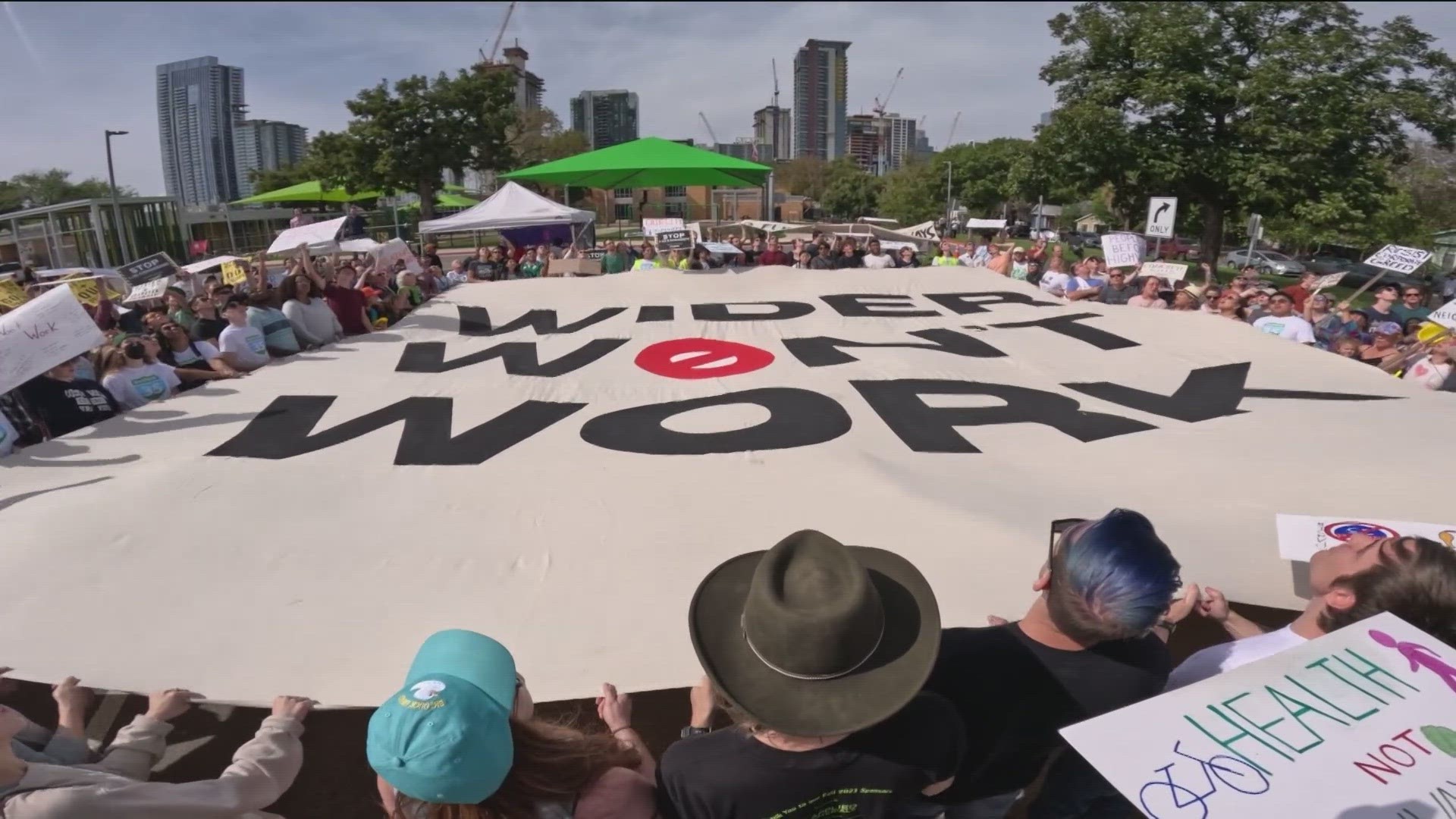 The rally against the I-35 expansion comes after Austin city leaders requested TxDOT pause the project. KVUE's Kelsey Sanchez broke down the latest speed bump.