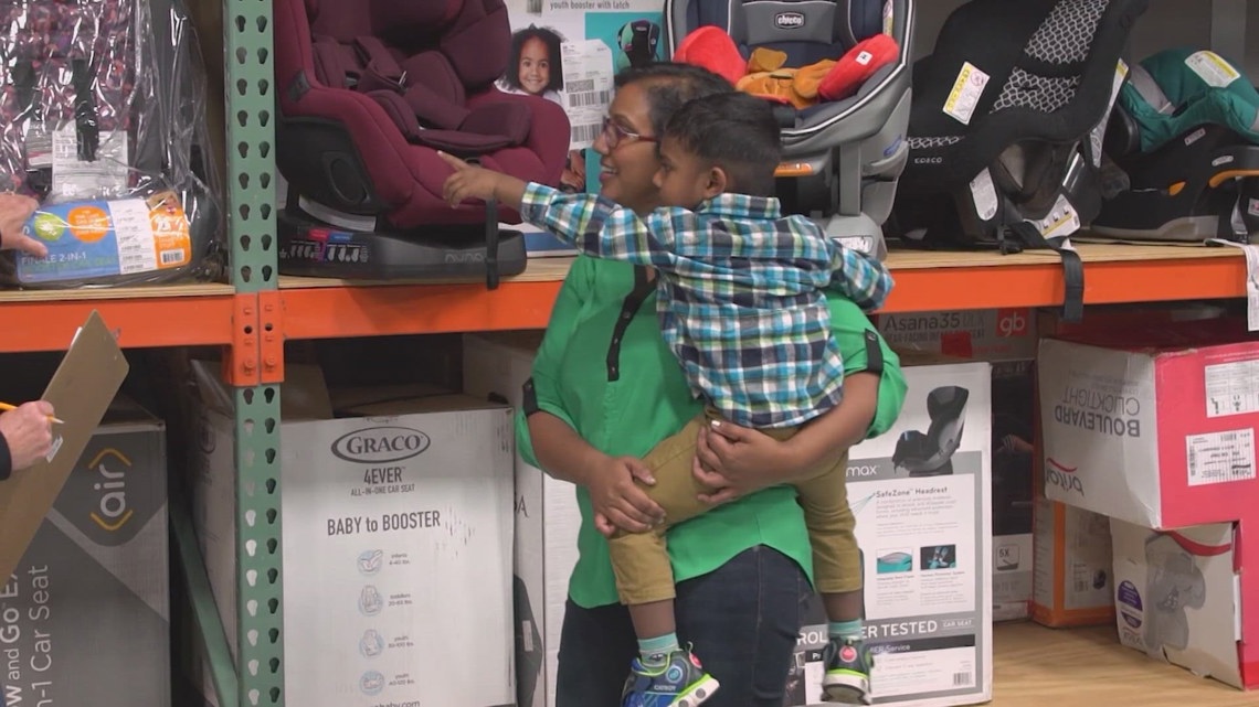 Danger: puffy coats and children's car seats