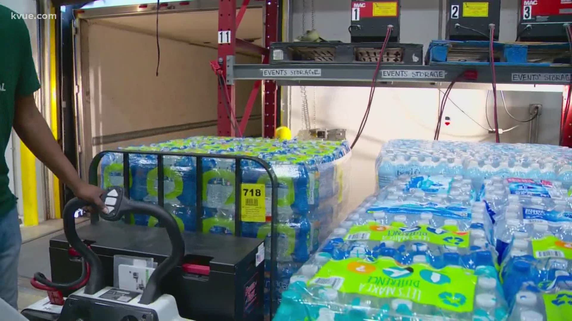 A small Pennsylvania town is lending a hand to Texans in need. City leaders from Collingdale were in Austin Monday to donate more than 58,000 bottles of water.