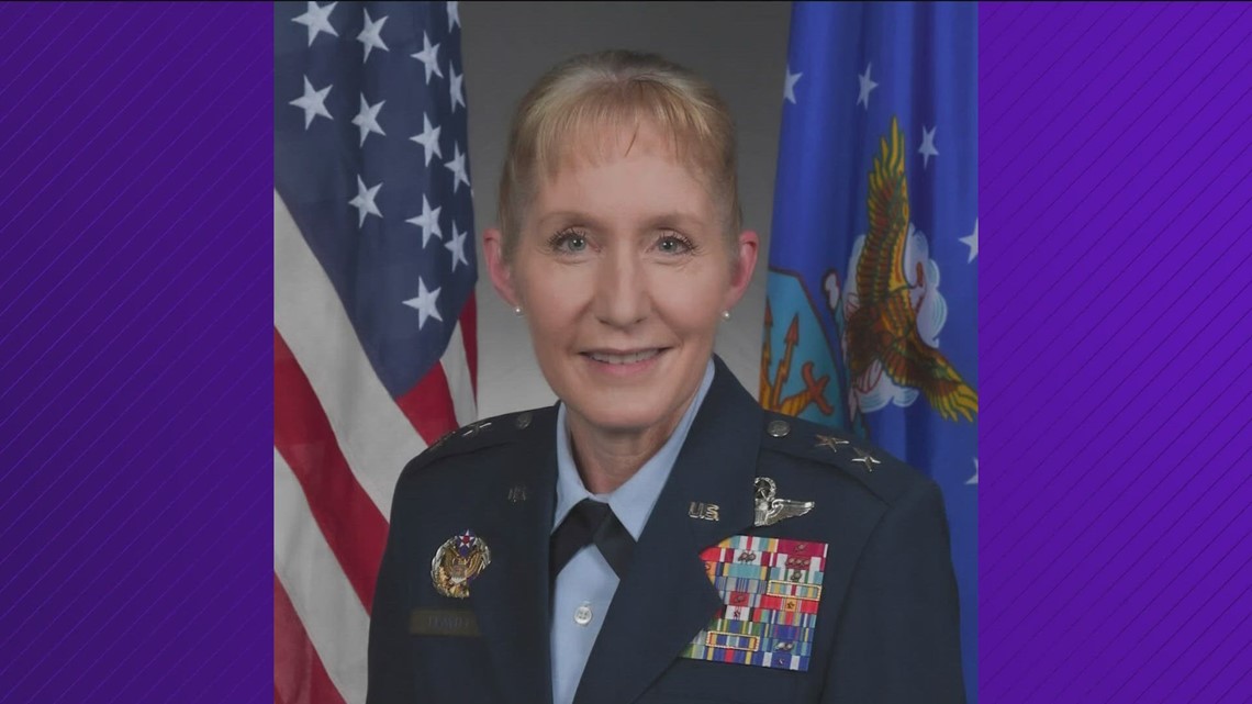 US Air Force's first female fighter pilot announced as 2024 UT ...