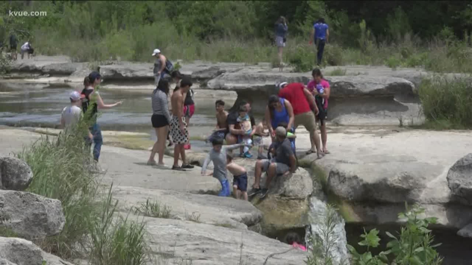KVUE's Daranesha Herron visited a few parks, including one that was forced to stop letting people in because too many showed up.