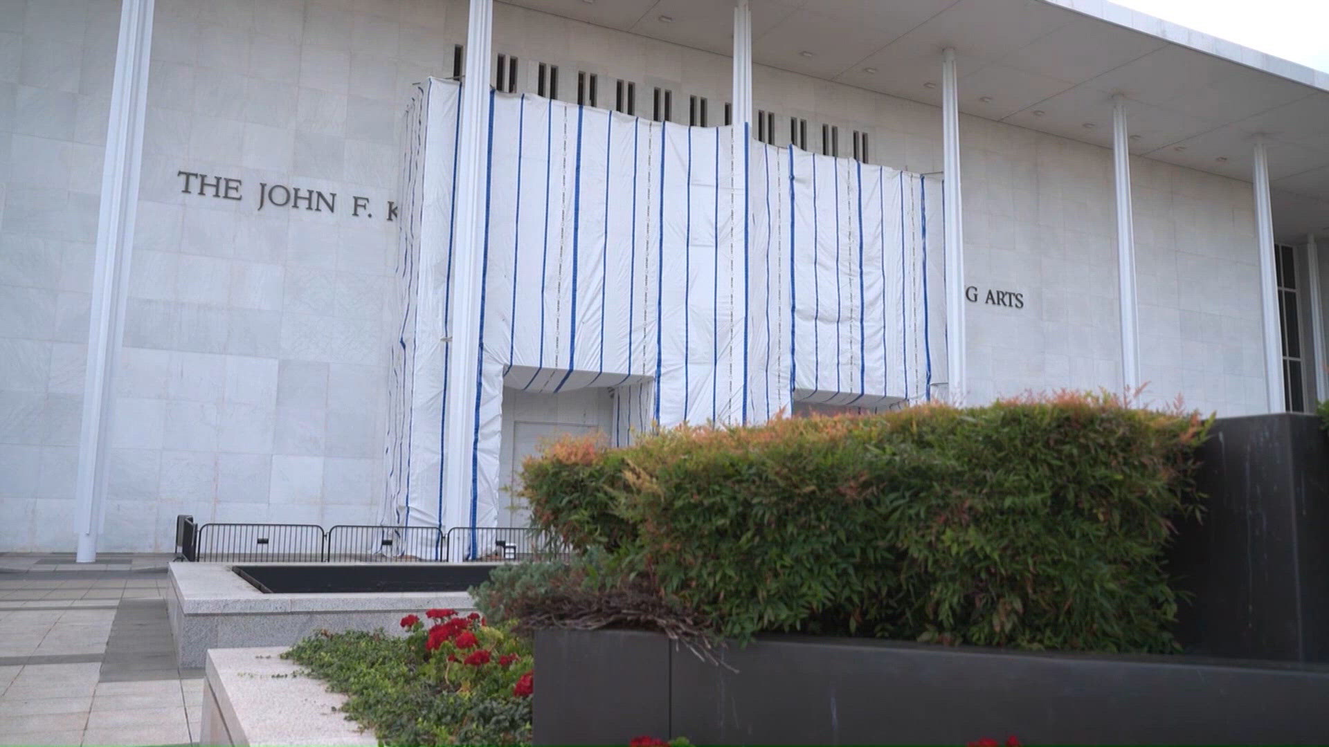 Kennedy Center board votes to close for renovations after judge blocks ...