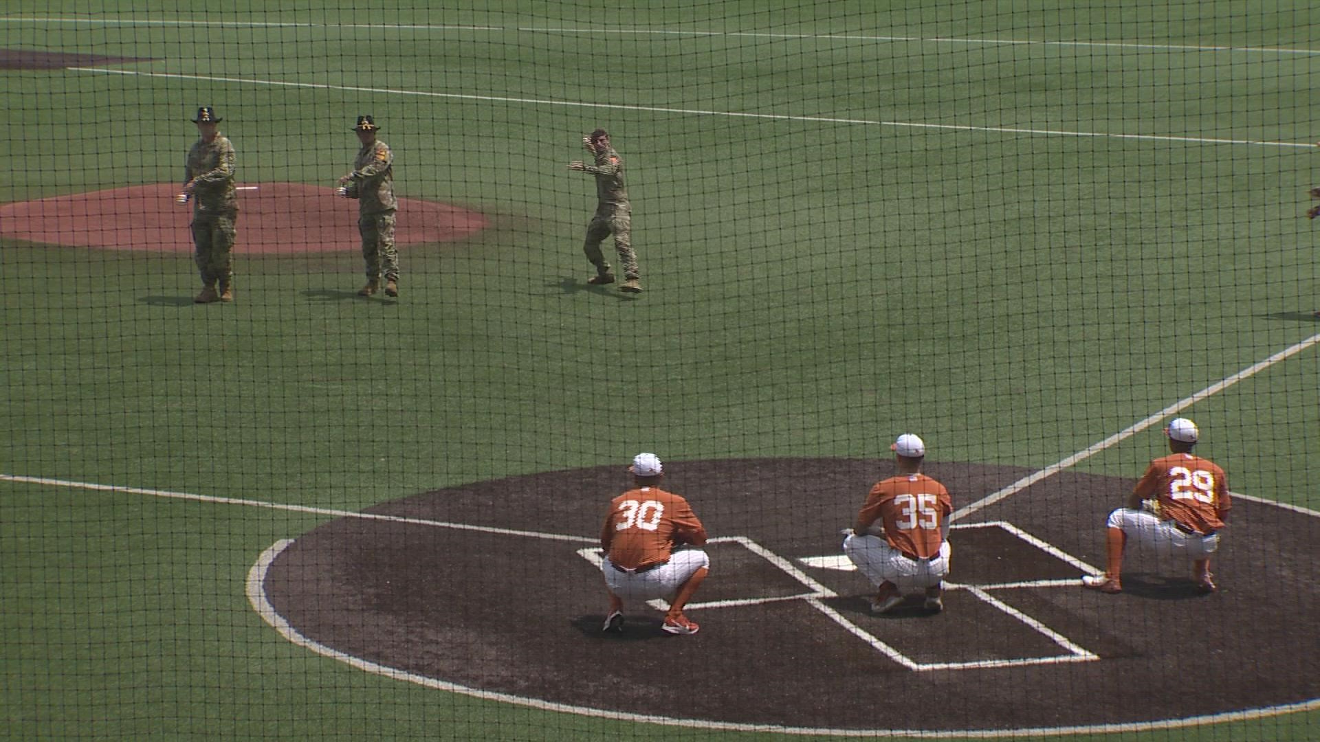 Extended Highlights: Texas baseball gets swept by Oklahoma State, 10-8