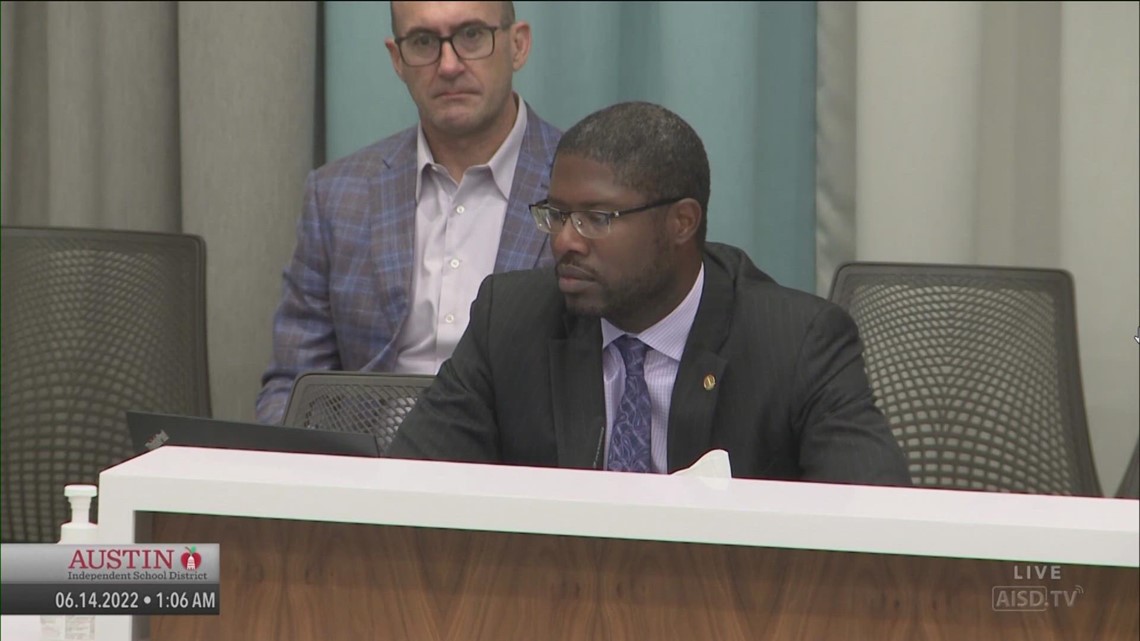 Austin ISD board votes to name interim superintendent