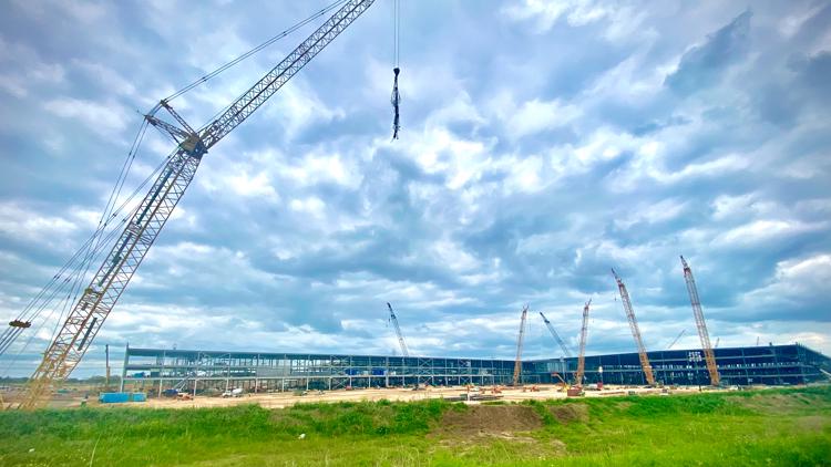 Austin Gigafactory gearing up for community tours in 2022, Elon Musk says
