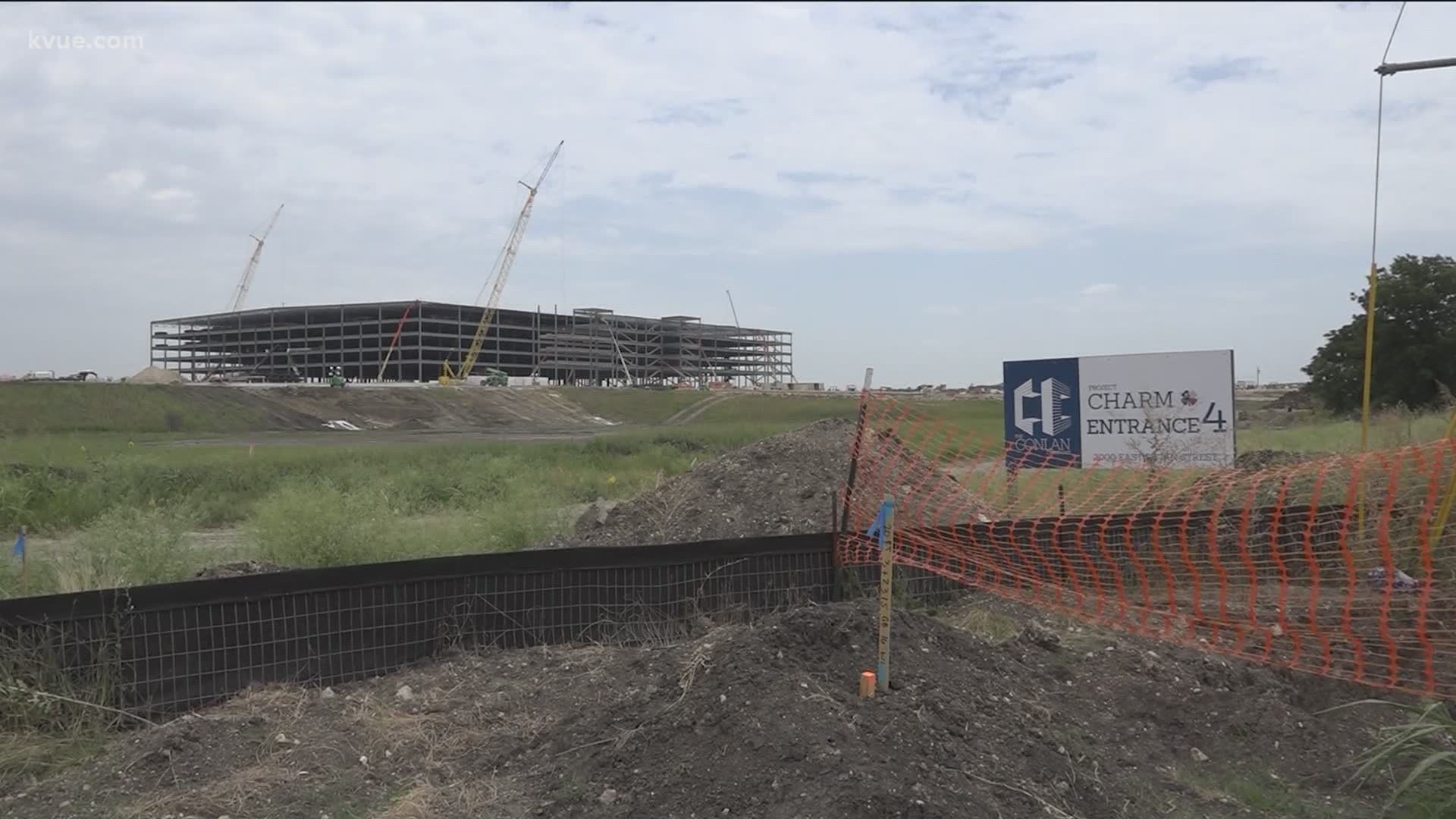 Amazon confirmed Wednesday that it is opening a huge warehouse in Pflugerville. The site is located off Pecan Street near Highway 130.