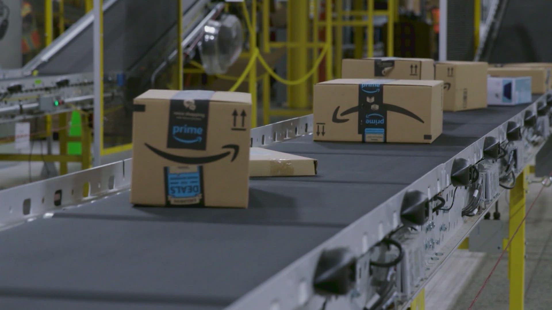 Yes Amazon People are getting checks from Amazon in the mail. Yes, they're real ...