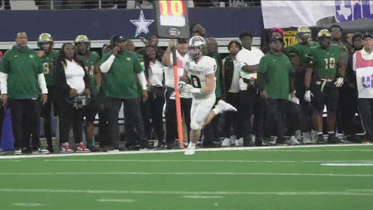 Vandegrift HS falls to DeSoto in state football championship game, 42-17