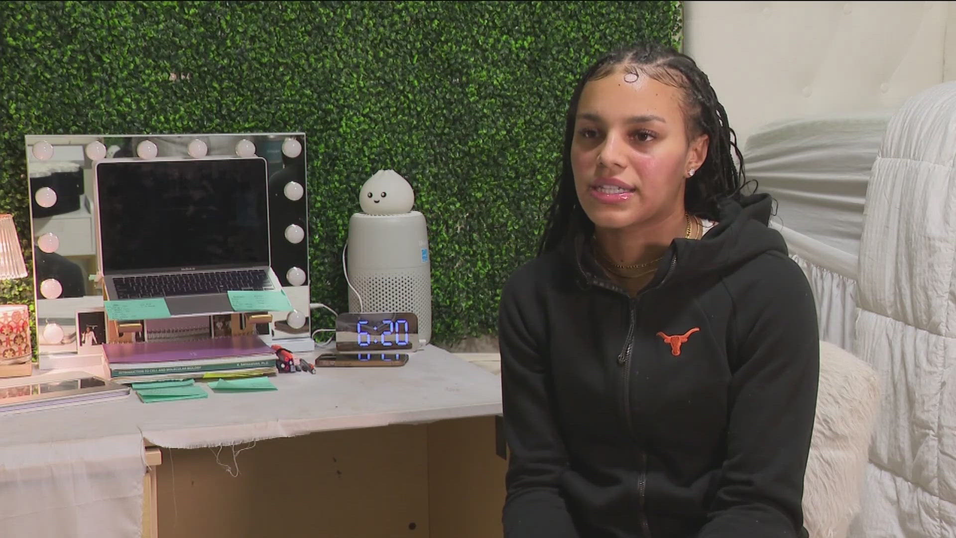 Texas women's basketball is the top team in the nation, and they have a handful of freshman playing key roles. That includes Jordan Lee, who is focused on the court.