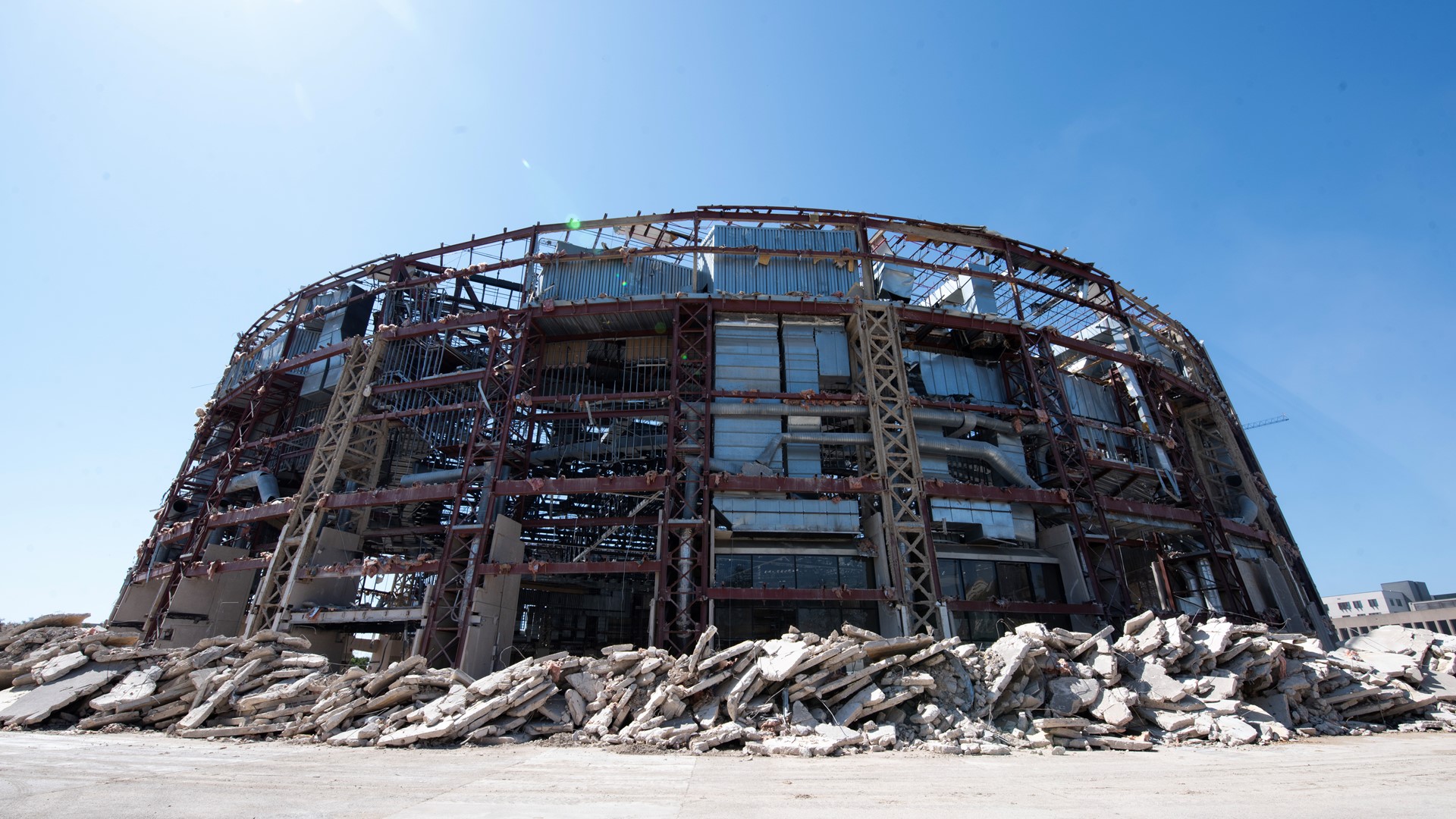 Frank Erwin Center demolition continues in Austin, Texas | kvue.com