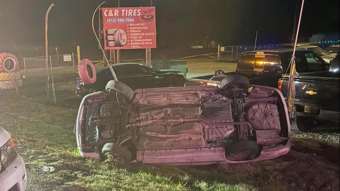 2 children injured in multi-vehicle crash in Mustang Ridge