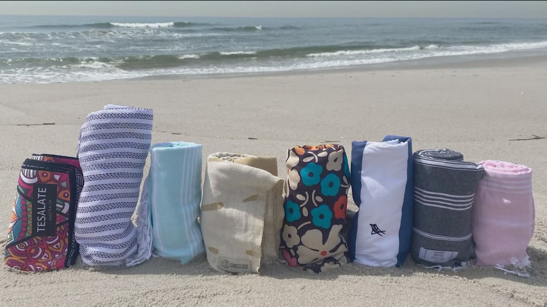 From canopies to towels, Consumer Reports compares popular products you might want to bring to your next getaway.