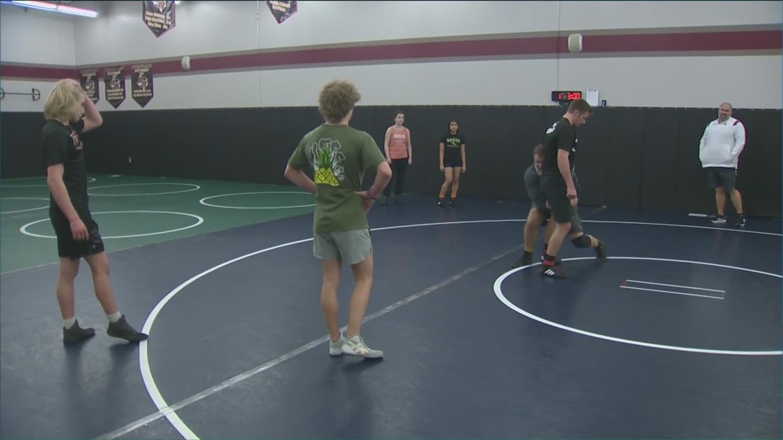 Rouse Raiders wrestling team prepares for state