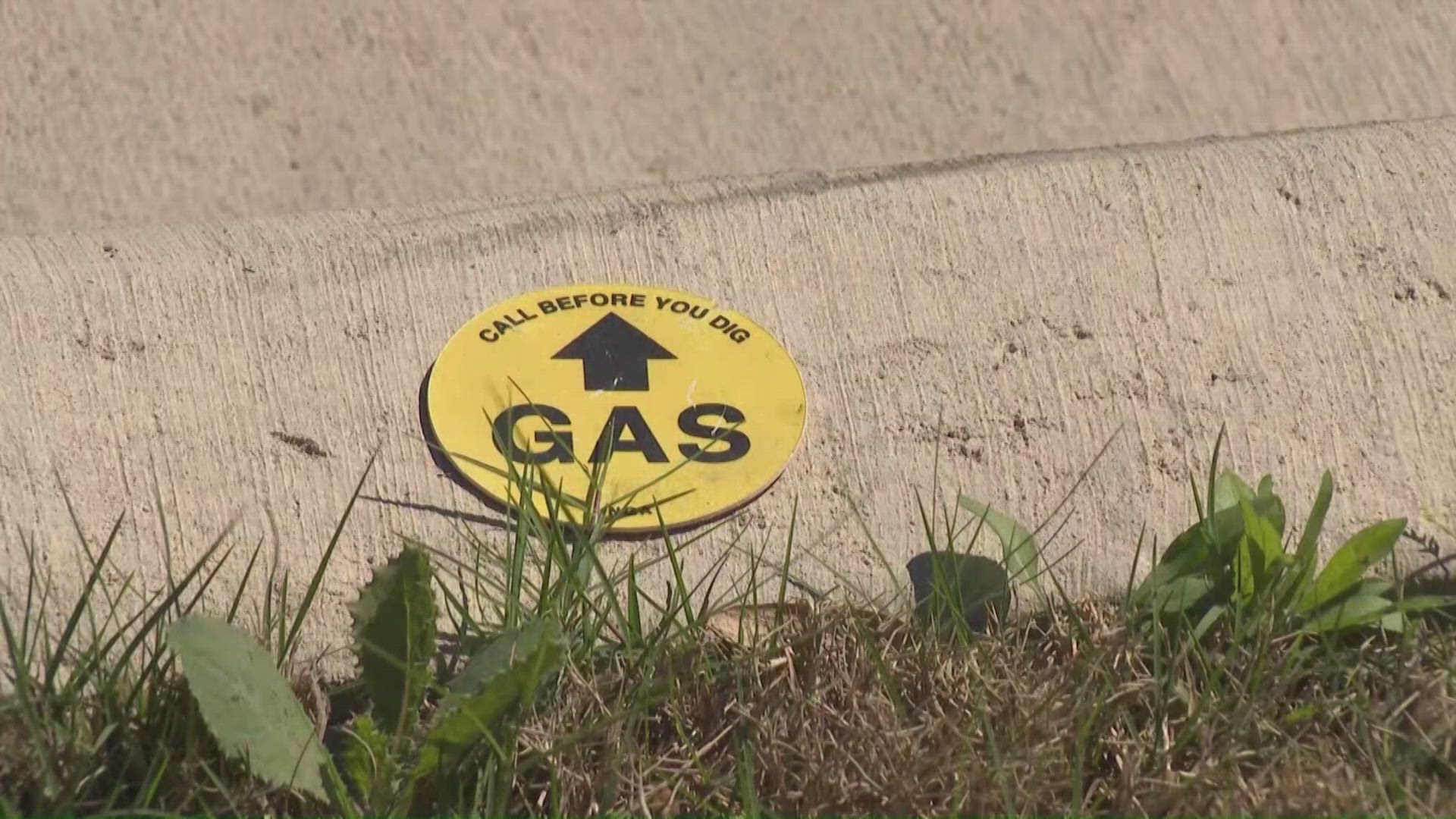 Neighbors seek answers after gas line noise startles Round Rock ...