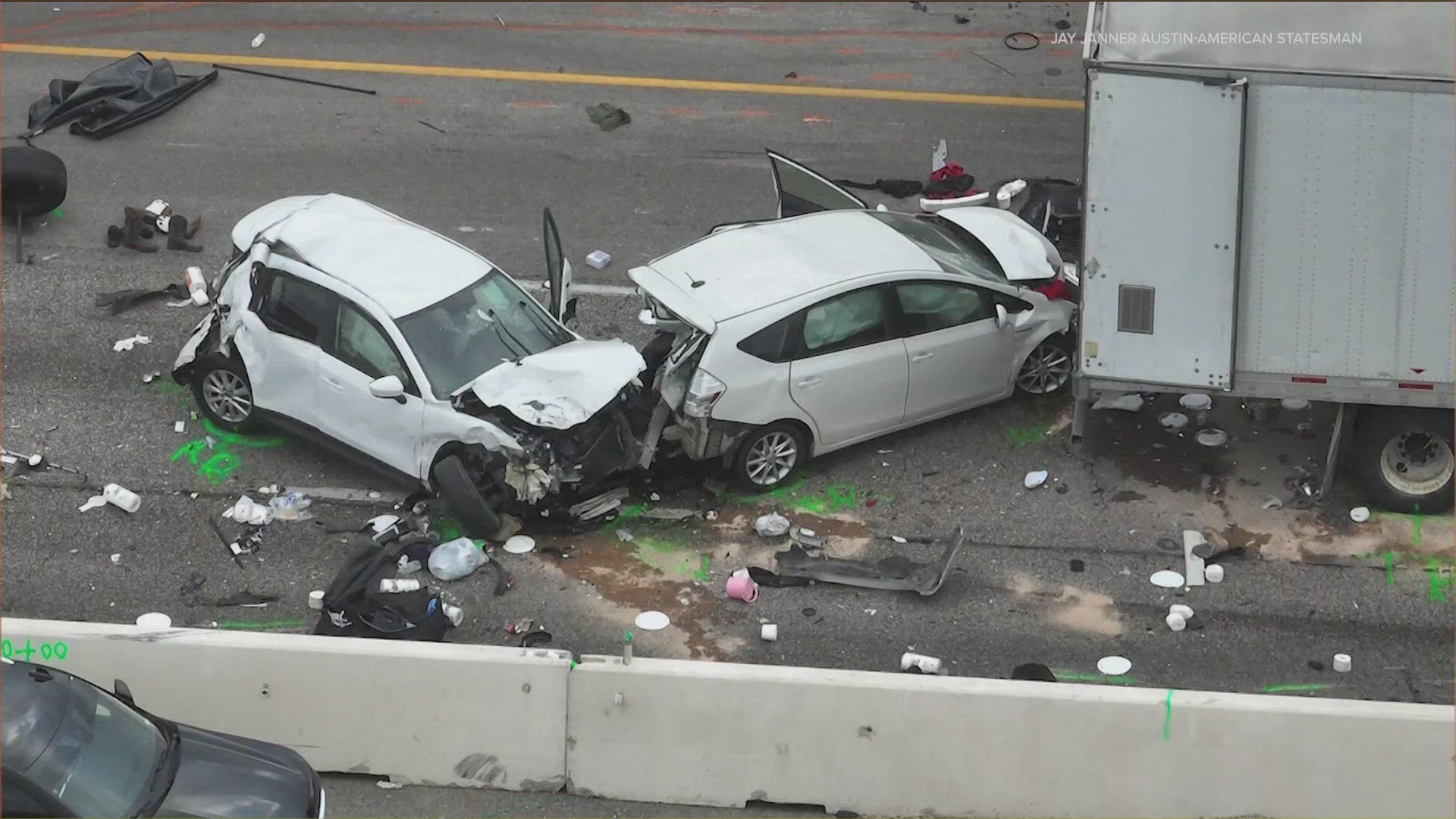 Austin I-35 crash: Adult victims identified by medical examiner | kvue.com